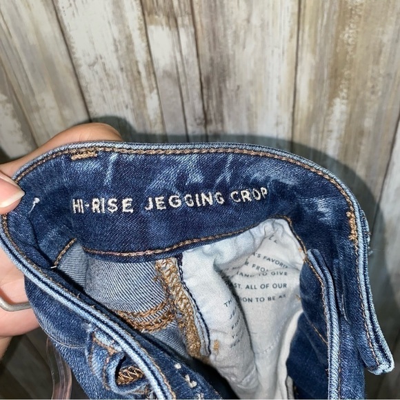 American Eagle Distressed High Rise Jegging Crop - Picture 7 of 8